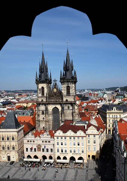 Praga, piazza della città vecchia, chiesa di Tyn — Foto Stock