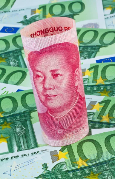 Yuan ve euro banknot — Stok fotoğraf