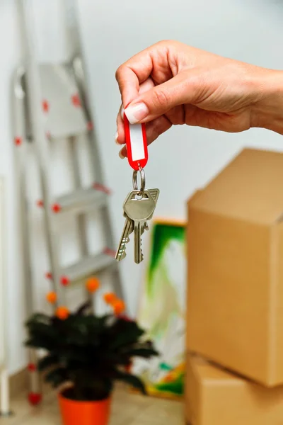 Les clés d'un logement avec le déménagement. locataire — Photo