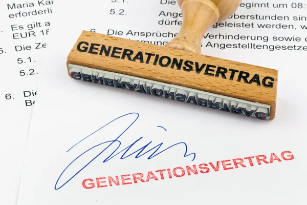 Trä stämpel på dokumentet: generation kontrakt — Stockfoto