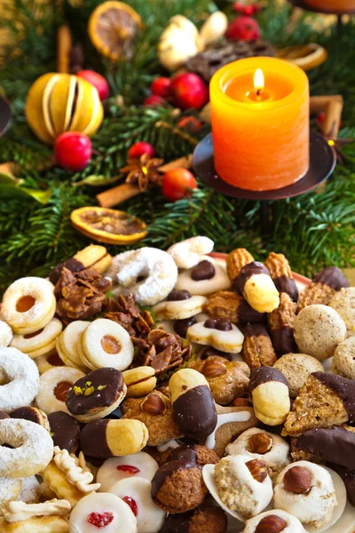 Galletas y galletas para Navidad — Foto de Stock
