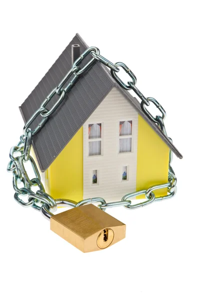 Alarm safe house with chain — Stock Photo, Image