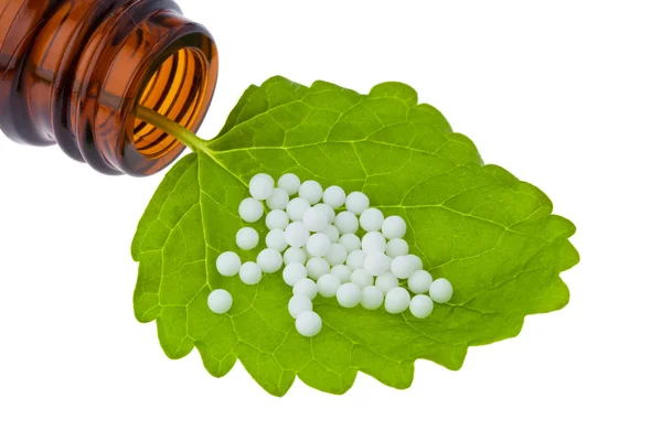 Homeopatia. kuleczek w medycynie alternatywnej — Zdjęcie stockowe