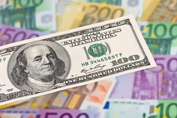 Euro- und Dollar-Scheine. — Stockfoto