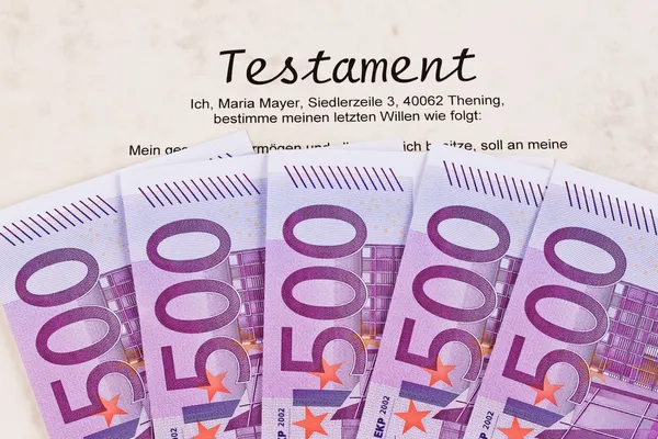 Банкноти євро і заповіту — стокове фото