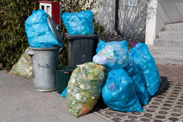 Odpady z tworzyw sztucznych - śmieci - segregacja odpadów Obraz Stockowy
