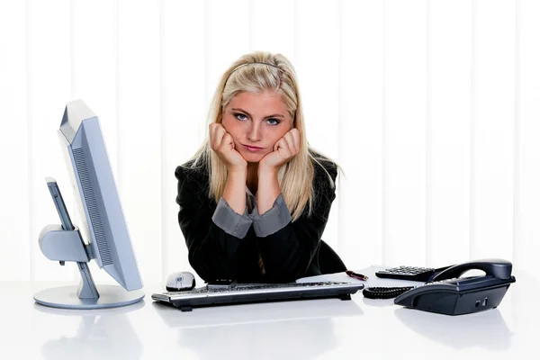 Mujeres con estrés en la oficina — Foto de Stock