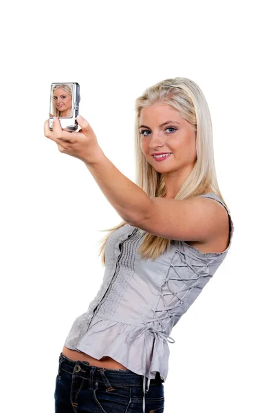 Mulher fotografada com uma câmera digital — Fotografia de Stock