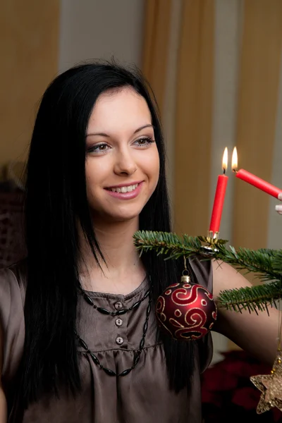 Młoda kobieta z Boże Narodzenie Boże Narodzenie — Zdjęcie stockowe