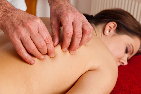 Repos et détente par massage — Photo