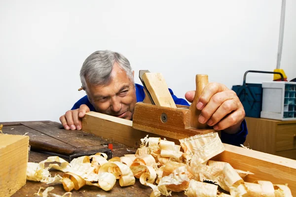 Carpenters with wood — Stock Photo, Image