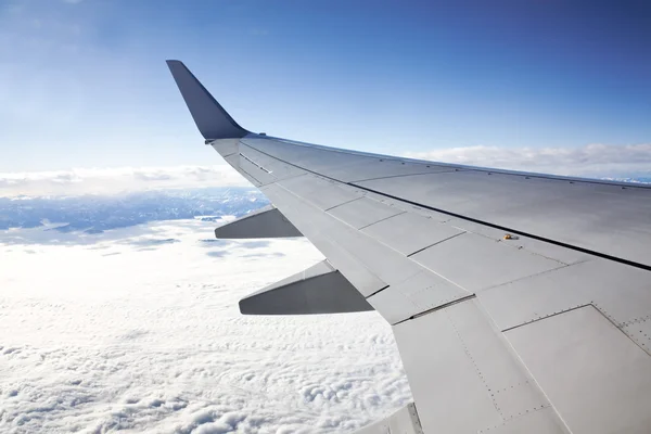 Tragfläche eines Flugzeugs — Stockfoto
