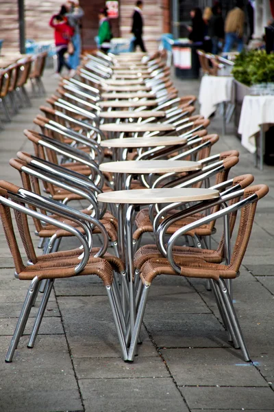 Cadeira vazia como símbolo de estagnação no turismo — Fotografia de Stock