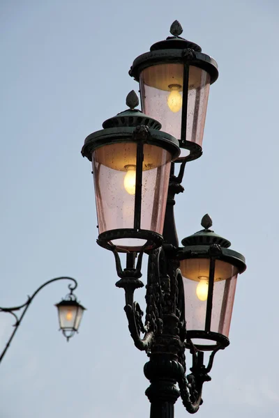 Street lighting — Stock Photo, Image