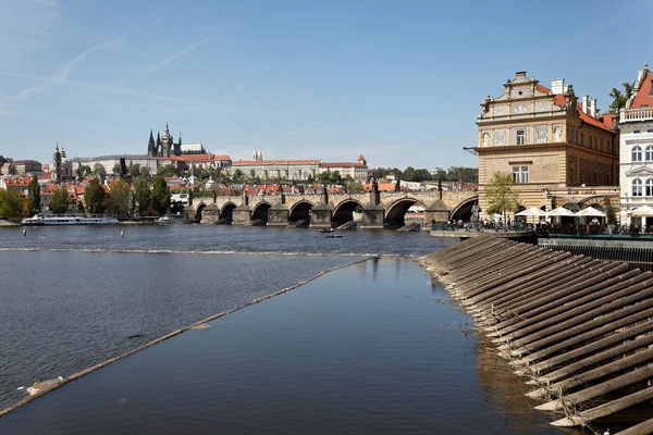 Prague, Charles bridge and prague castle hradcany — стоковое фото