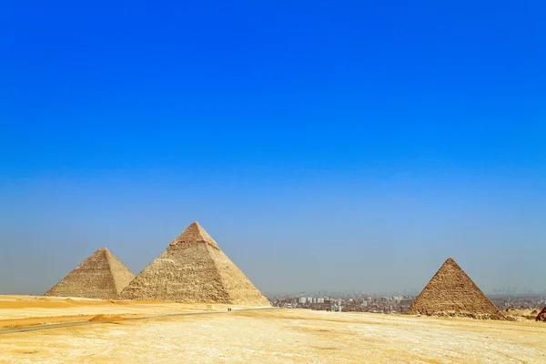 Egypte, giza, cheops en tweede piramide — Stockfoto