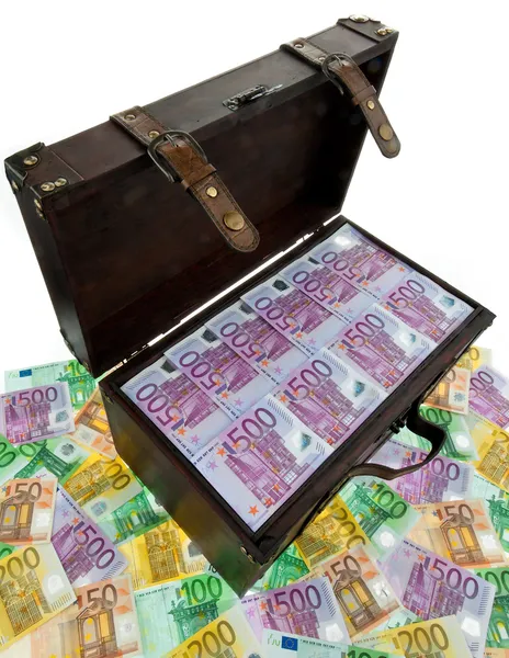 Chest with euro banknotes. financial crisis, crisis, debt. — Stock Photo, Image