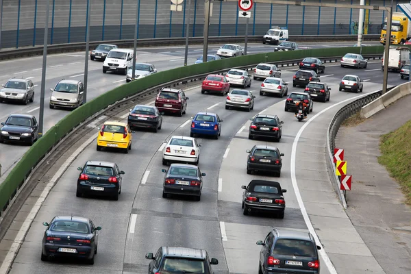 高速道路上の車を道路の交通渋滞 — ストック写真