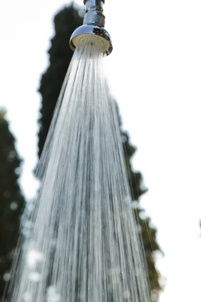 야외 샤워의 빔 — 스톡 사진