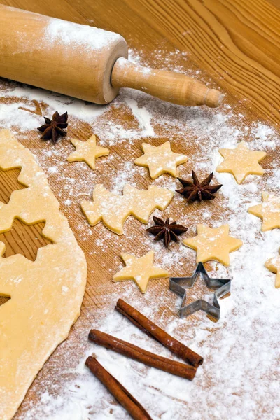Выпечка печенья и печенья на Рождество Лицензионные Стоковые Фото