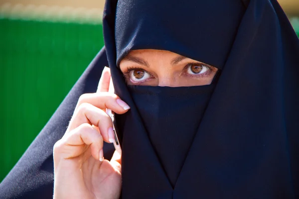 Ícone fotográfico islâmico. mulher velada — Fotografia de Stock