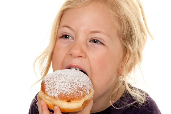 Дитина в карнавалі з пончиками. пончики — стокове фото