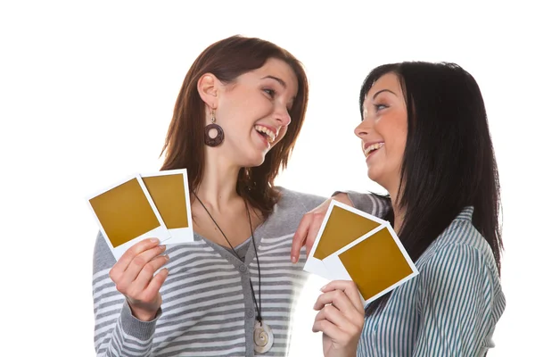 Két fiatal lányok játékkártyák — Stock Fotó