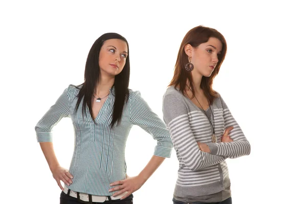 As mulheres estão zangadas e ofendidas quando discutem — Fotografia de Stock