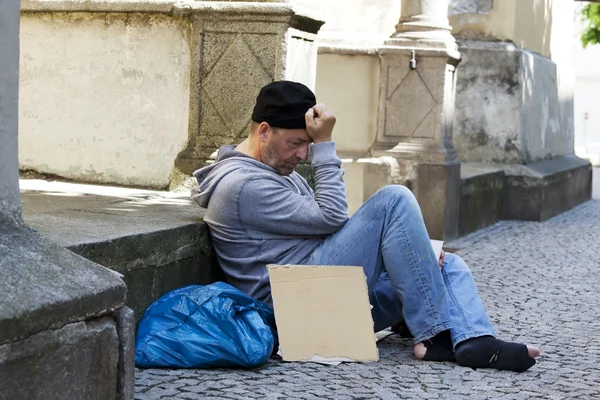Безработный бездомный нищий... — стоковое фото