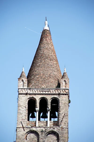 Bell tower of a church in italy — Stock Photo, Image