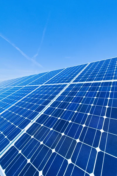 Energía solar alternativa. central de energía solar . —  Fotos de Stock
