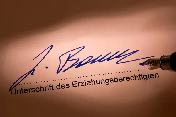 Signature d'un document — Photo