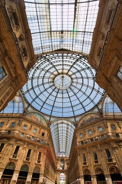 밀라노에 있는 갤러리 비토리오 에마누엘레 — 스톡 사진