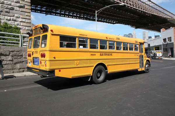Tráfego escolar de ônibus na cidade de Nova York — Fotografia de Stock