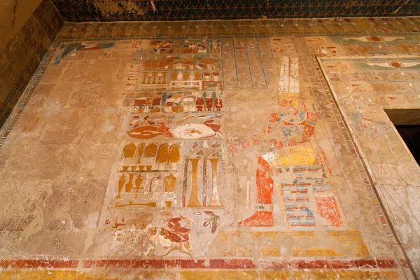 Egypte, westerse Thebe, tempel van Hatsjepsoet — Stockfoto
