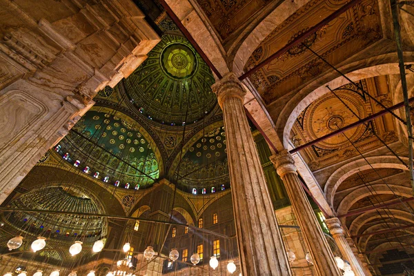 मिस्र, काहिरा। मुहम्मद अली मस्जिद। अंदर का . — स्टॉक फ़ोटो, इमेज