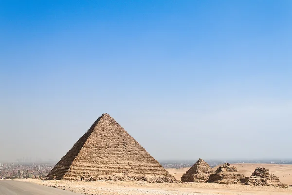 Єгипет, Гіза, Хеопса та другий пірамідою — стокове фото