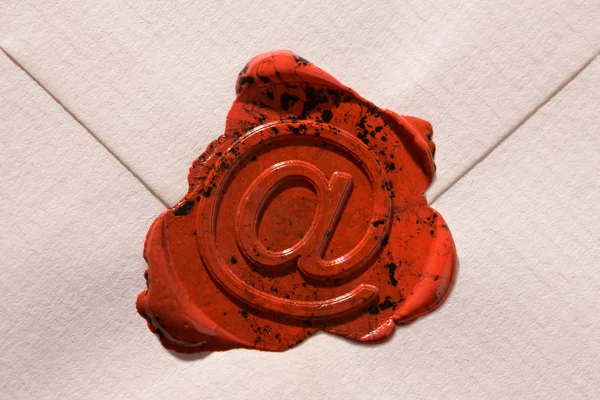 Znak koperty wiadomości e-mail — Zdjęcie stockowe