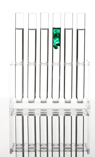 Provrör för att testa i ett kemiskt laboratorium — Stockfoto