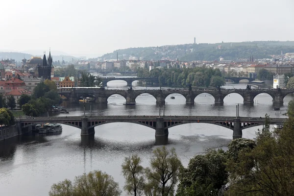 Γέφυρες στον ποταμό Vltava στην Πράγα — Φωτογραφία Αρχείου