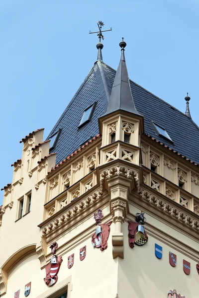 Prag, schön renovierte Häuser im alten Schlepptau — Stockfoto