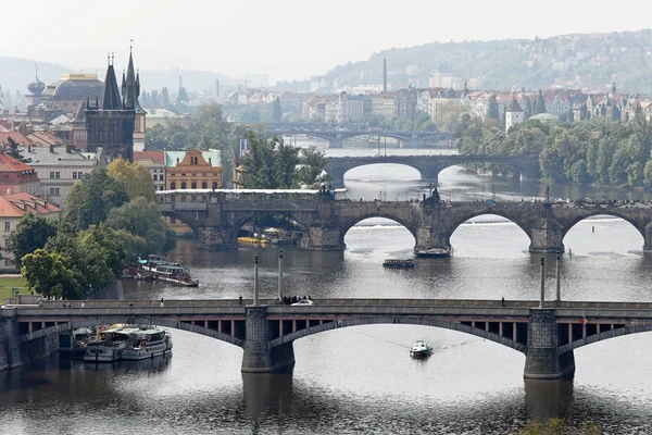Pontes sobre o rio Vltava em Praga — Fotografia de Stock