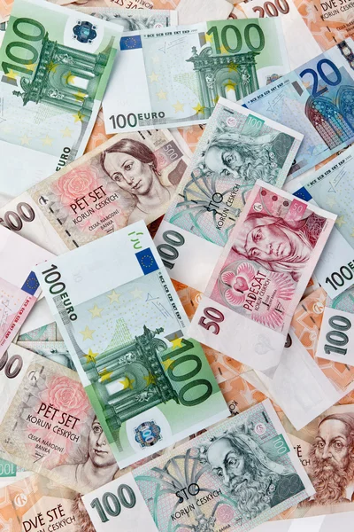 Eurosedlar och tjeckiska kronor — Stockfoto