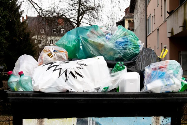 Separering av avfall insamlingsplats för plast w — Stockfoto