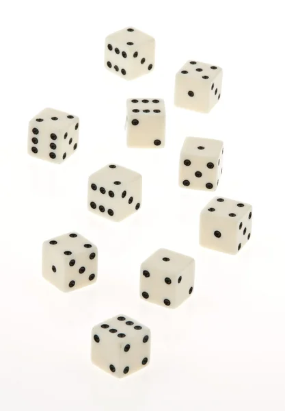 Cubo di un gioco su sfondo bianco . — Foto Stock