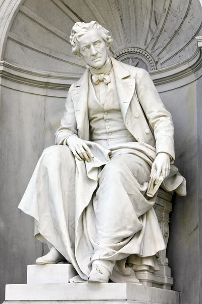 Monumento al poeta Franz Grillparzer a Vienna — Foto Stock