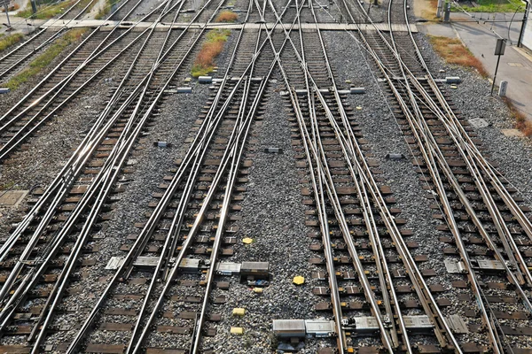 Binari ferroviari con interruttori — Foto Stock
