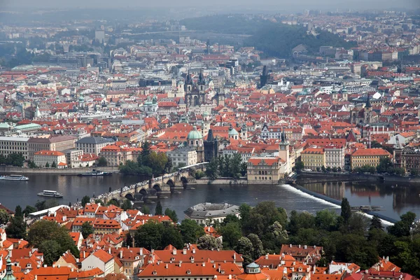 布拉格城市视图从纪念堂 — 图库照片