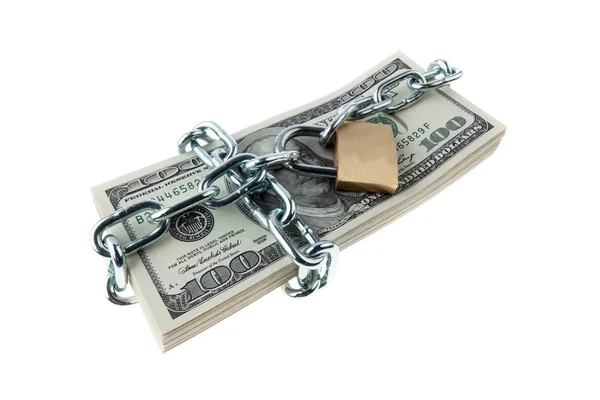 Billetes de dólar con candado y cadena . — Foto de Stock