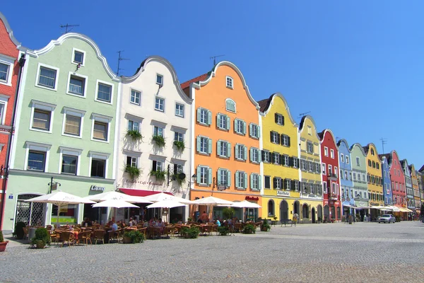 Casas de colores en el casco antiguo — Foto de Stock